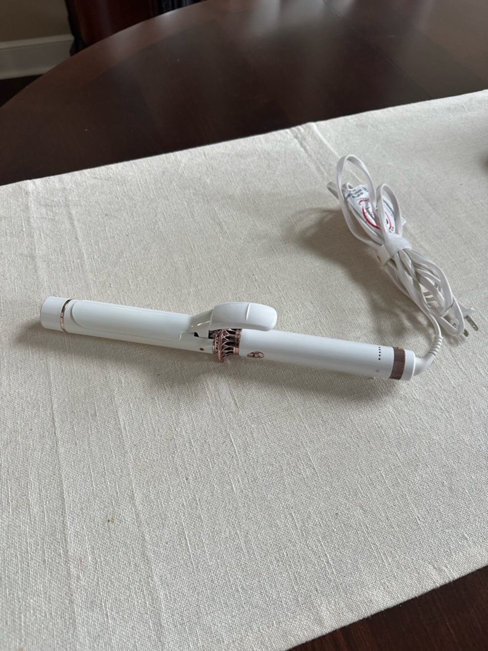 T3 White and Rose Gold Single Pass Curling Iron Model 73560